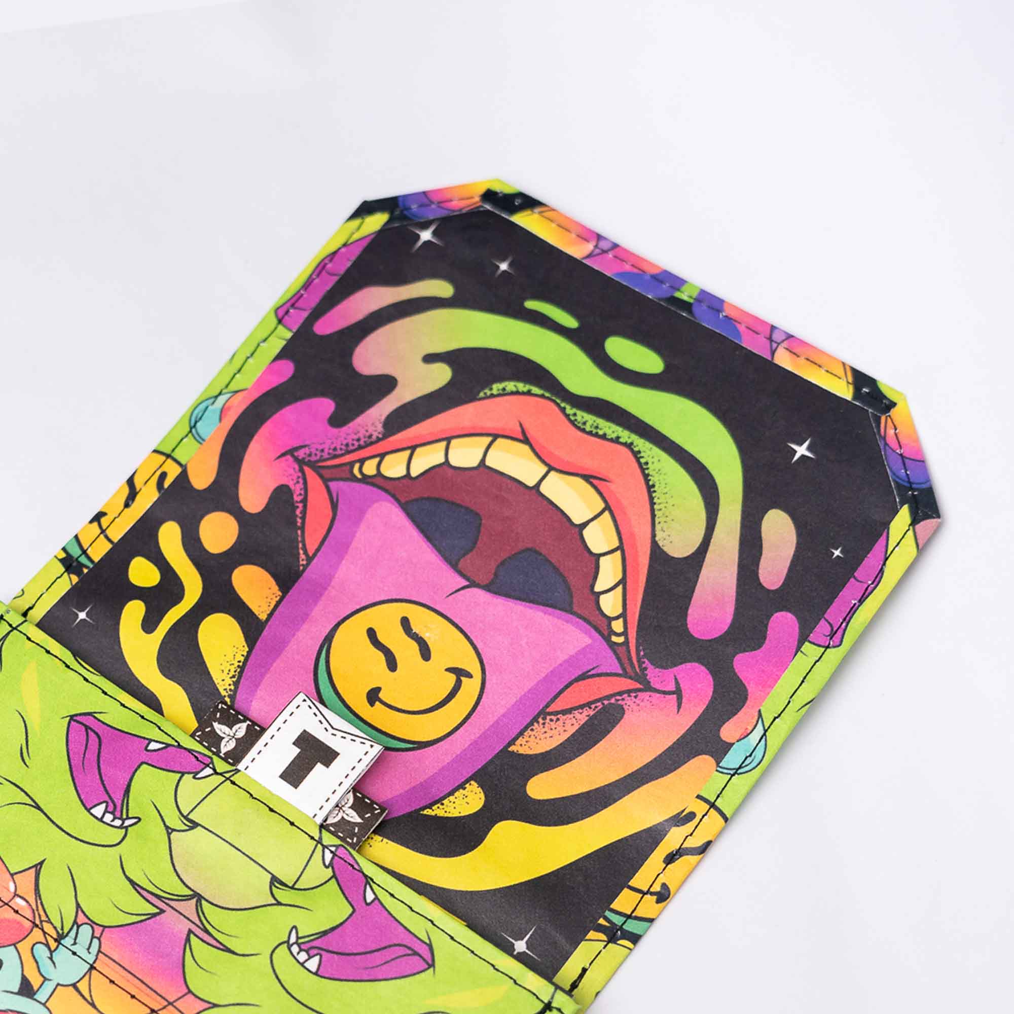 UNDER diseño 06